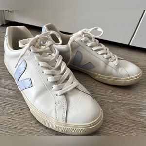 Esplar Sneakers with Lilac Accents